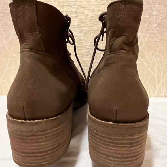 Lucky Brand Tan Suede Booties - Picture 6 of 14